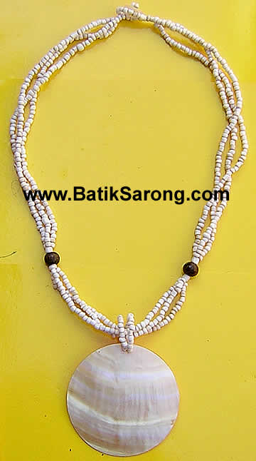 Beads Necklace with mother pearl shell pendant and coconut wood beads