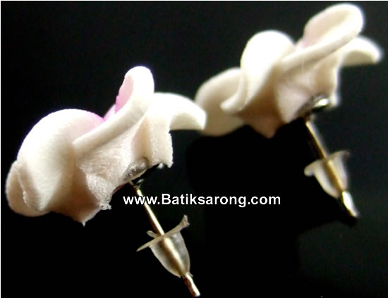 AIrbrush Eva foam Earrings and rings from Bali 