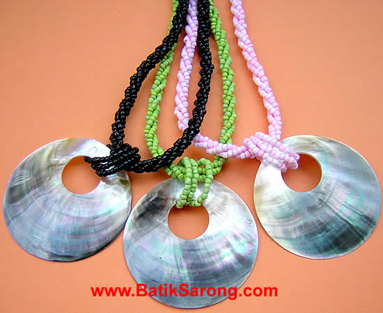 Beads and Pearl Shell Necklace