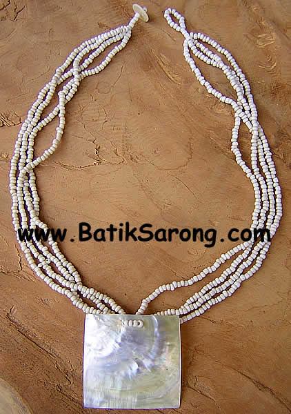 Mother of Pearl Shell & Beads Necklace