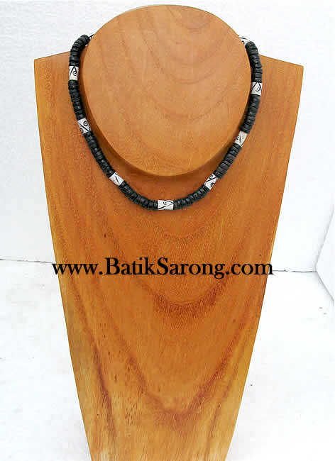 WOOD BEADS MENS NECKLACE