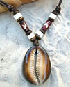 BEADS NECKLACE WITH RESIN AND SEA SHELLS