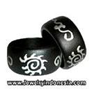Handmade fashion rings from Bali Indonesia. Painted wood rings for women and men.
