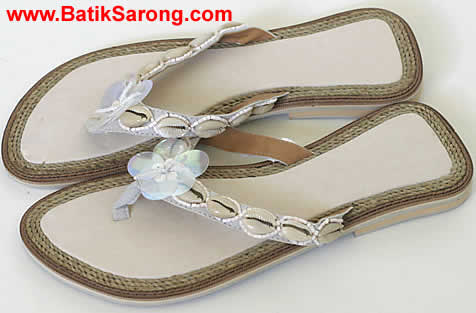 FOOTWEAR SEA SHELL MADE IN INDONESIA